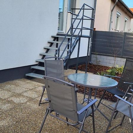 Relax Apartments Sarvar A1 מראה חיצוני תמונה